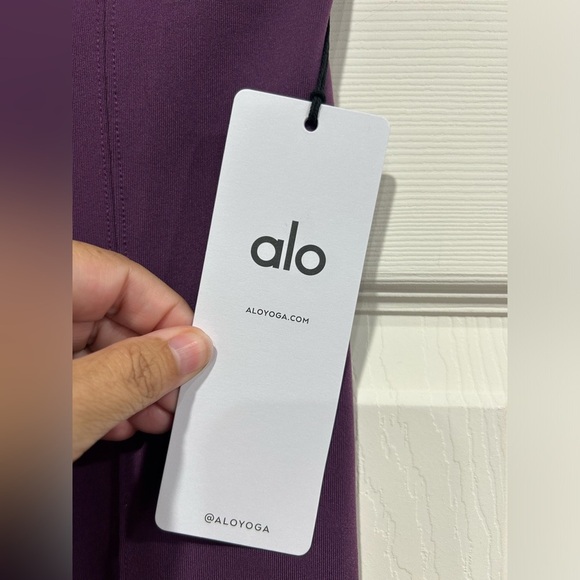 Alo Yog Women's Small Airbrush High-Waist Enso Legging Dark Plum NWT Seam Detail - Picture 7 of 10